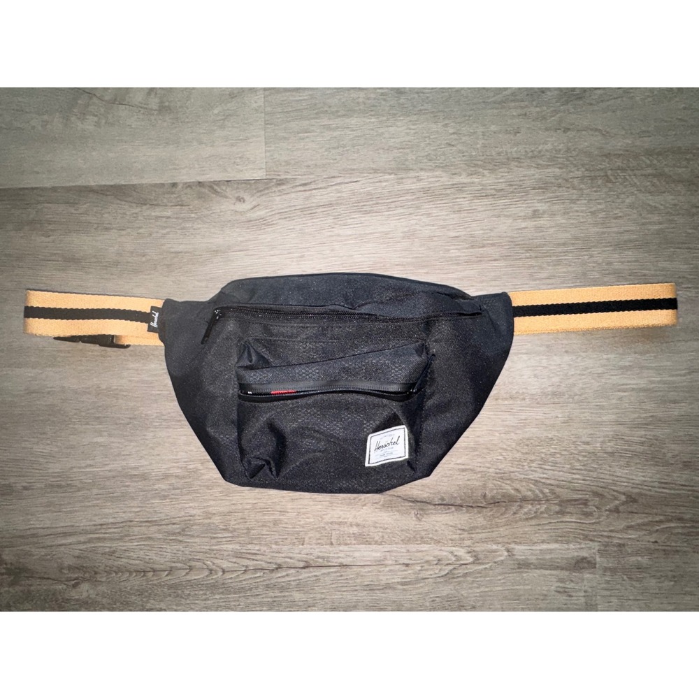 Herschel Unisex Black Cross Body Fanny Pack Bag